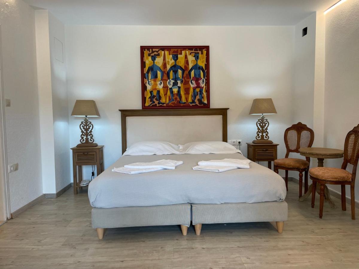 Syros Village Suites Vari  Exterior photo