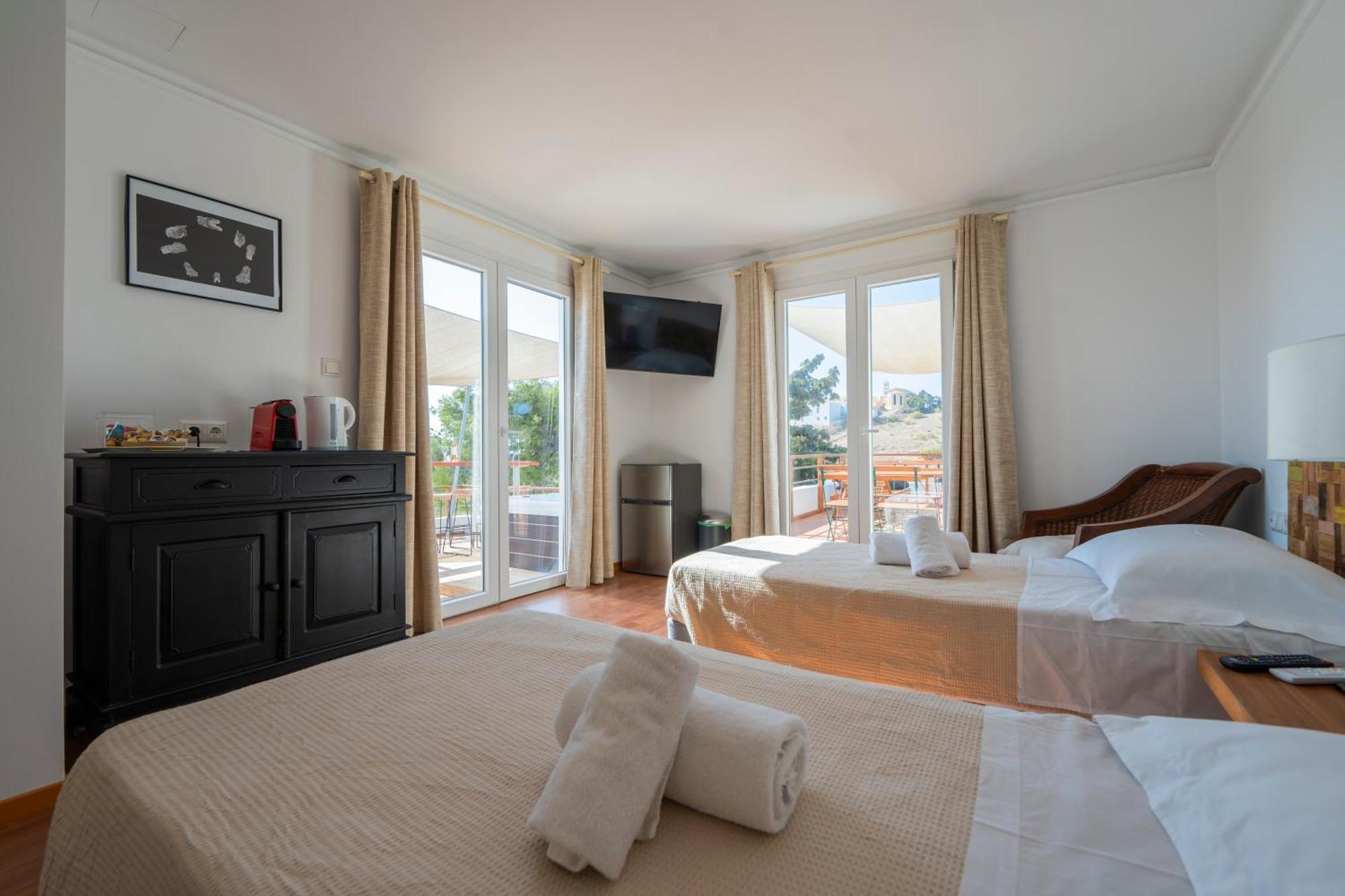 Syros Village Suites Vari  Exterior photo